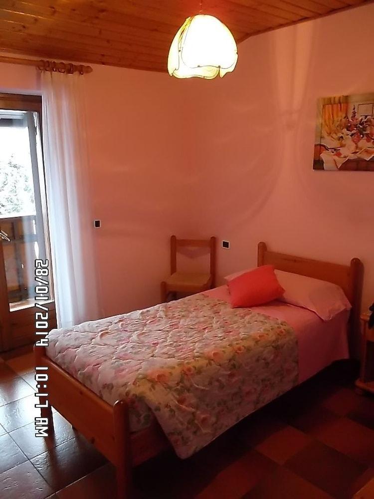 Hotel Residence La Rosa كاستوني ديلا بريسولانا المظهر الخارجي الصورة
